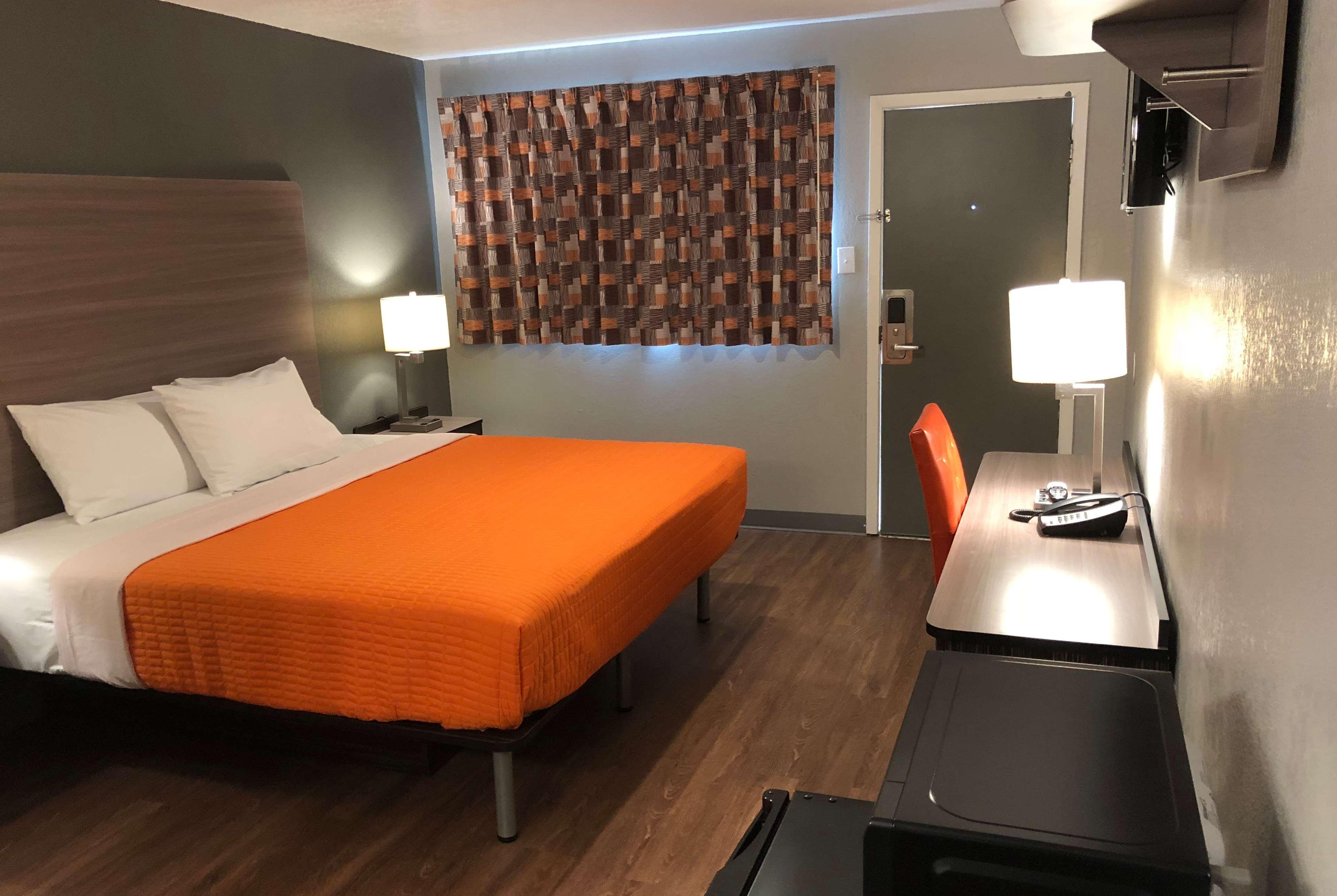 Super 8 By Wyndham Sonora Motel Eksteriør billede